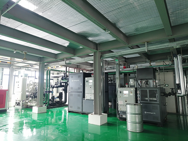 高温电导热油加热器，精准控温黑科技