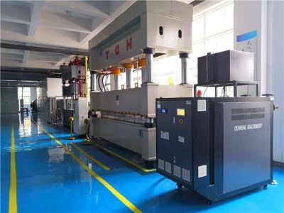 碳纤维复合材料，模压工艺温度上有什么讲究？